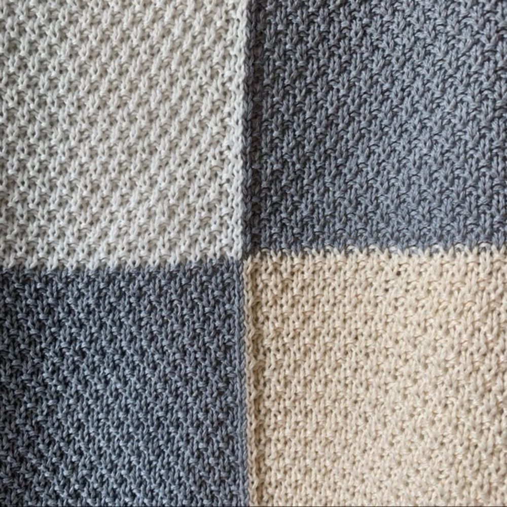 Color Block Knit Tank - Picture 4 of 7